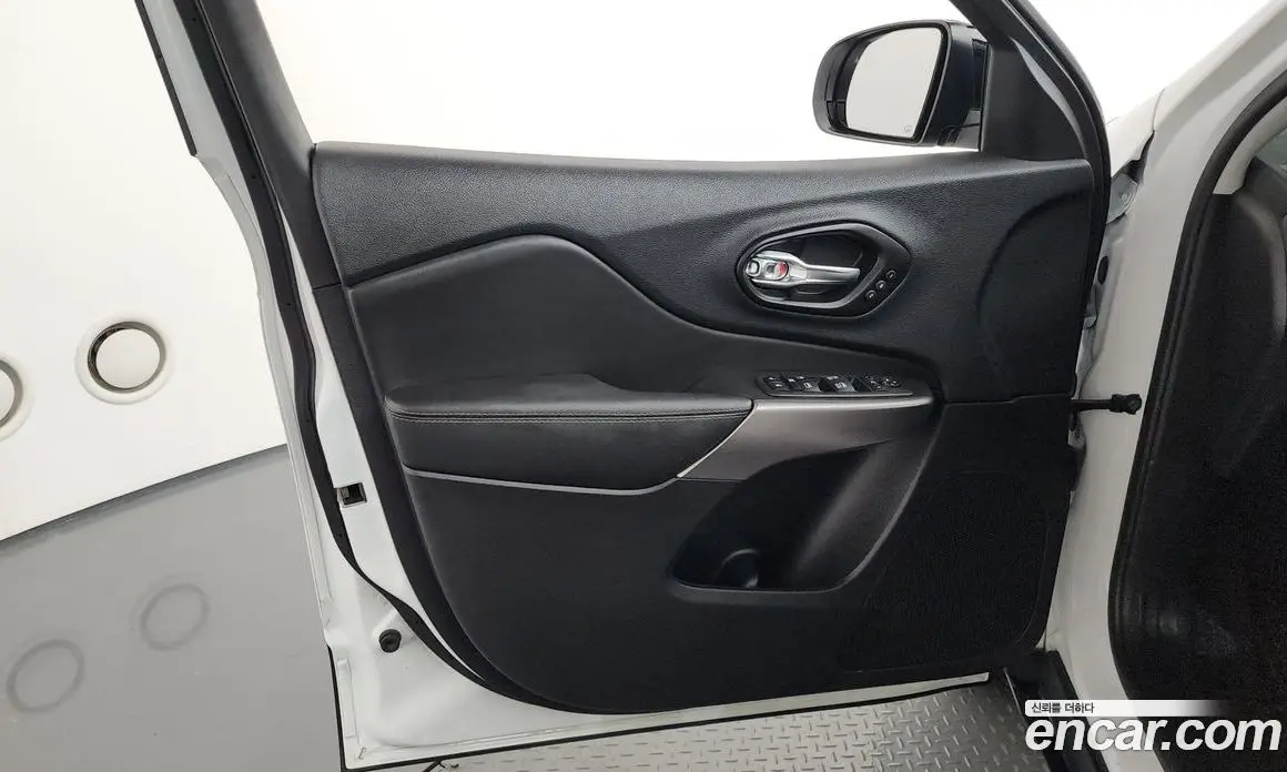 Jeep Cherokee 2022 2.4 автомат (гидро), фото 14