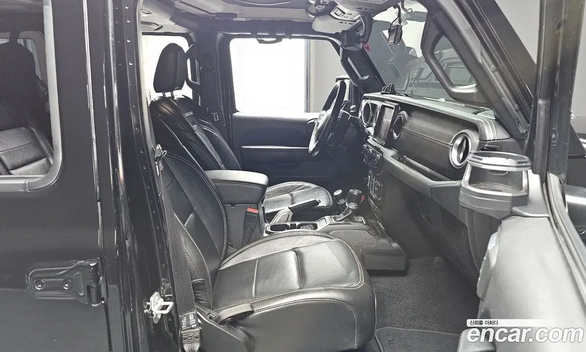 Jeep Wrangler 2022 2.0 автомат (гидро), фото 13