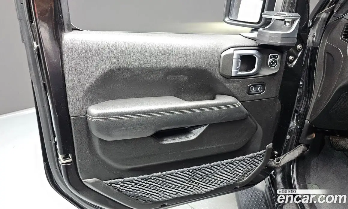 Jeep Wrangler 2022 2.0 автомат (гидро), фото 14