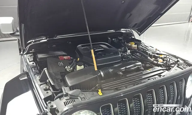 Jeep Wrangler 2022 2.0 автомат (гидро), миниатюра 6