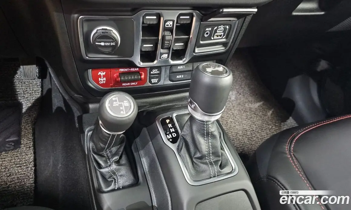 Jeep Wrangler 2024 2.0 автомат (гидро), фото 11