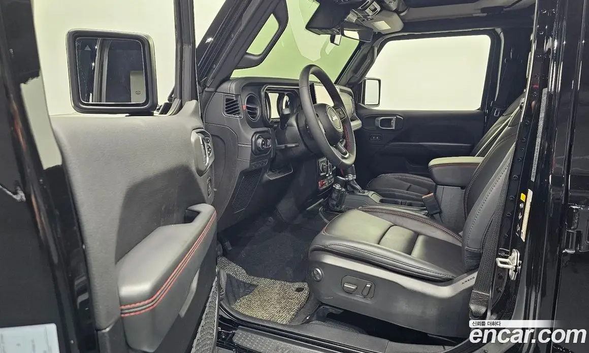 Jeep Wrangler 2024 2.0 автомат (гидро), фото 12