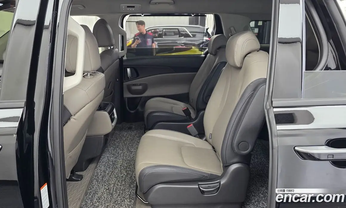 Kia Carnival 2024 2.2 автомат (гидро), фото 16