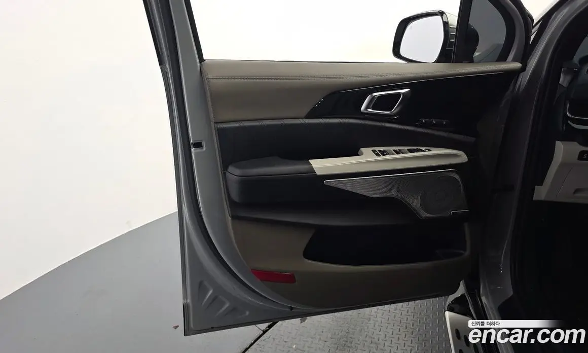 Kia Carnival 2025 1.6 автомат (гидро), фото 14