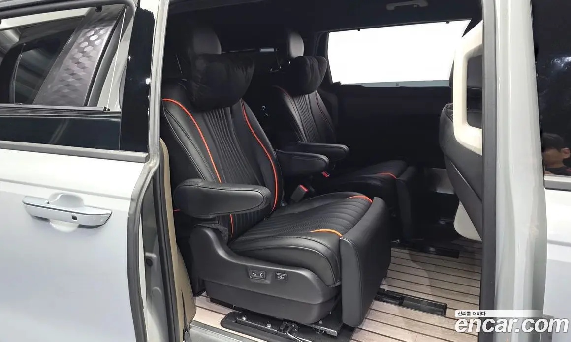 Kia Carnival 2025 1.6 автомат (гидро), фото 17