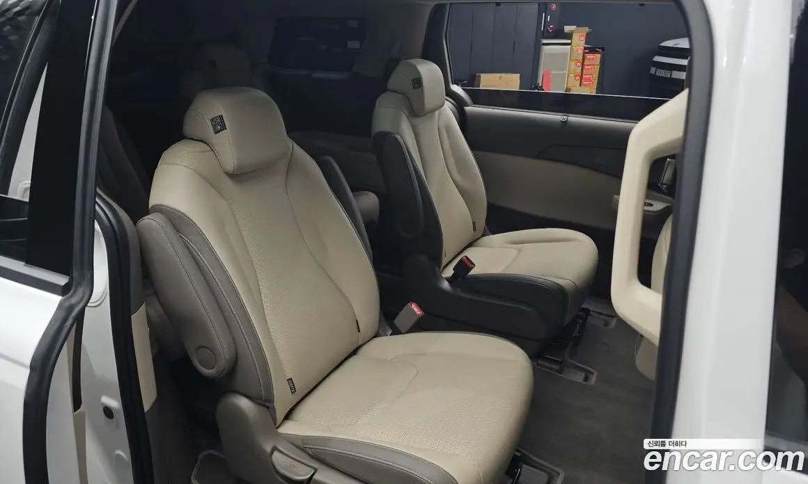 Kia Carnival 2025 1.6 автомат (гидро), фото 15