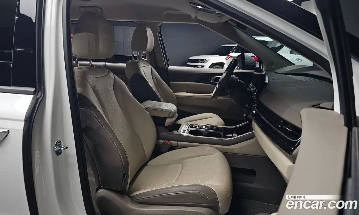 Kia Carnival 2025 1.6 автомат (гидро), фото 16