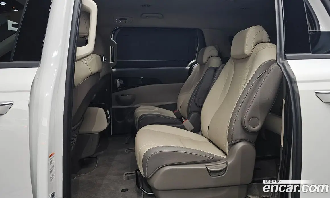 Kia Carnival 2025 1.6 автомат (гидро), фото 17