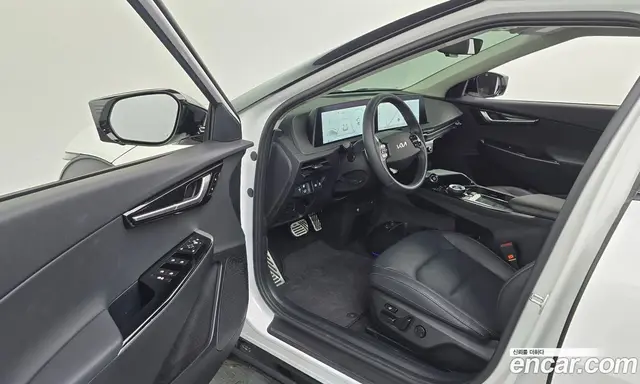 Kia EV6 2023 0.1 автомат (гидро), миниатюра 12