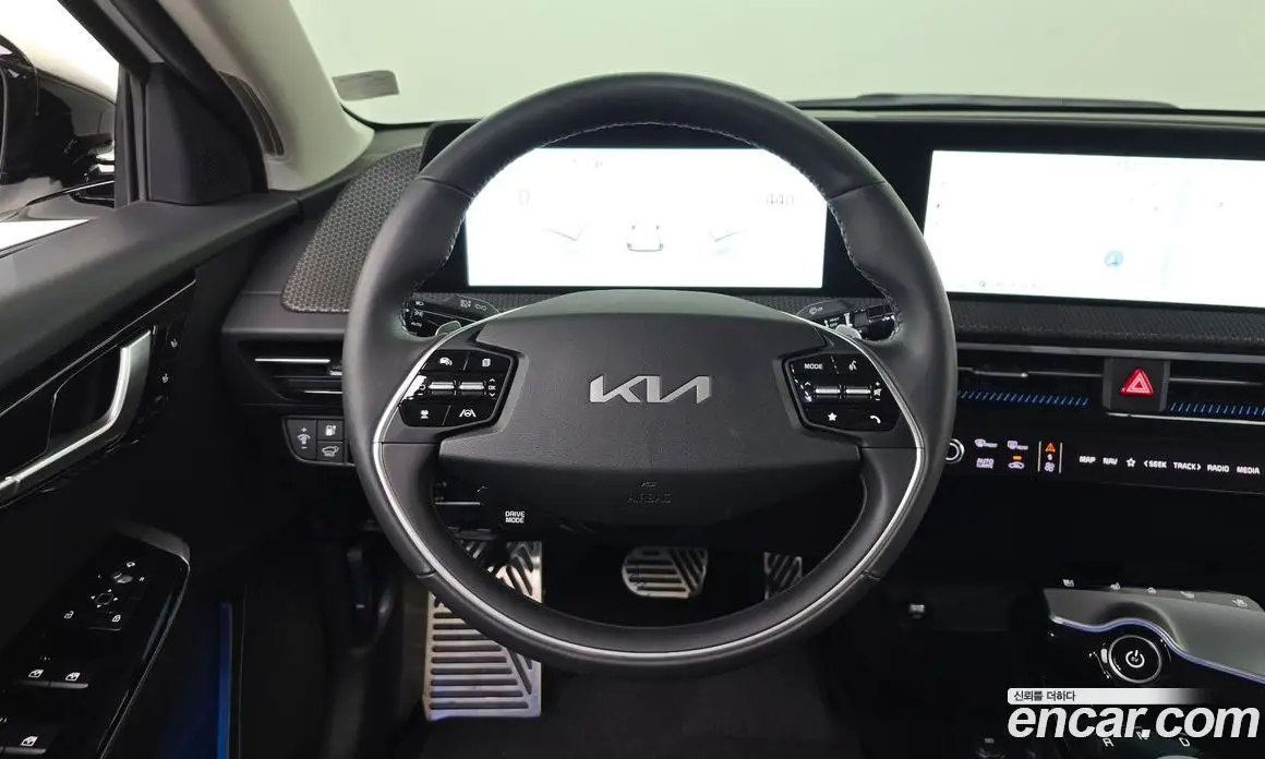 Kia EV6 2023 0.1 автомат (гидро), фото 18