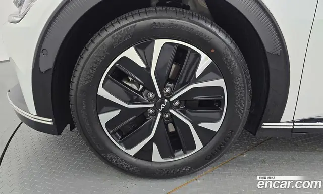 Kia EV6 2023 0.1 автомат (гидро), миниатюра 4