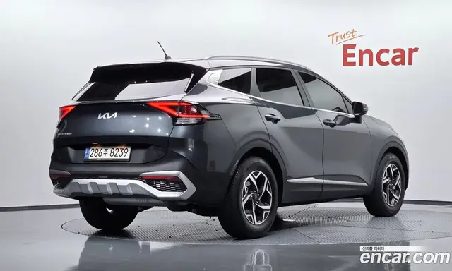 Kia Sportage 2023 2.0 автомат (гидро), миниатюра 1