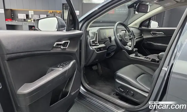 Kia Sportage 2023 2.0 автомат (гидро), миниатюра 12