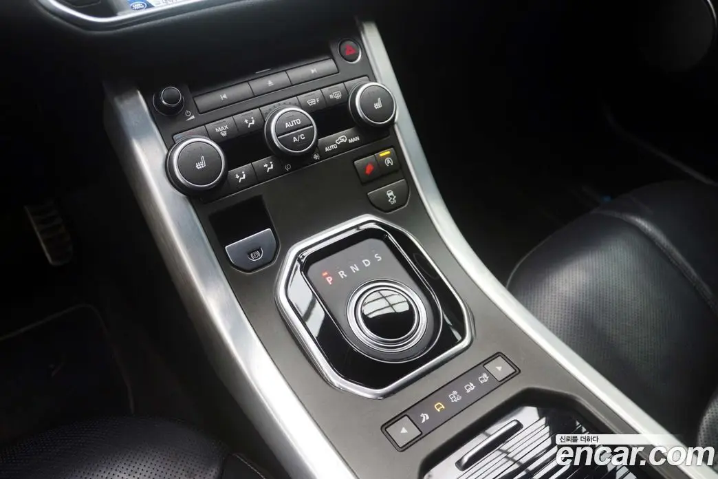 Land Rover Range Rover Evoque 2016 2.0 автомат (гидро), фото 13 Land Rover Range Rover Evoque 2016 2.0 автомат (гидро), фото 13