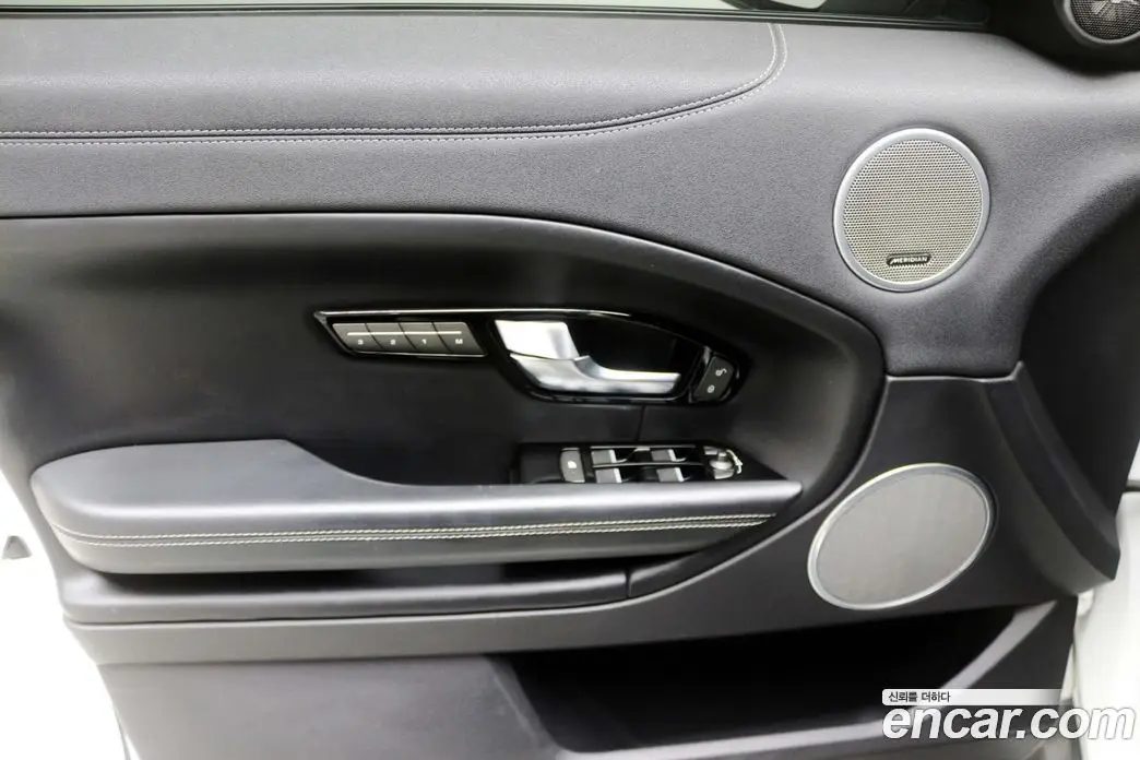 Land Rover Range Rover Evoque 2016 2.0 автомат (гидро), фото 15 Land Rover Range Rover Evoque 2016 2.0 автомат (гидро), фото 15