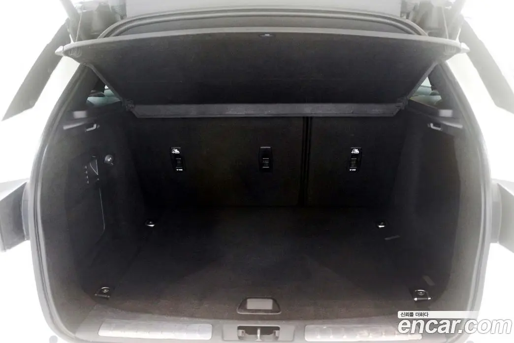 Land Rover Range Rover Evoque 2016 2.0 автомат (гидро), фото 19 Land Rover Range Rover Evoque 2016 2.0 автомат (гидро), фото 19