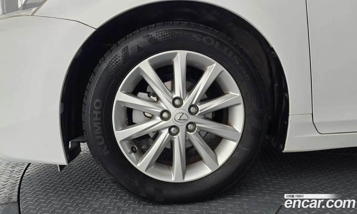 Lexus CT200h 2012 1.8 автомат (гидро), фото 5