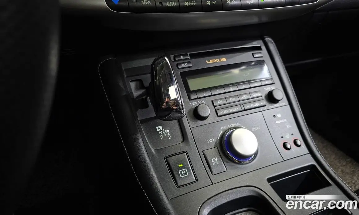 Lexus CT200h 2012 1.8 автомат (гидро), фото 9