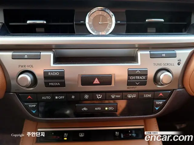 Lexus ES 2016 2.5 автомат (гидро), миниатюра 8