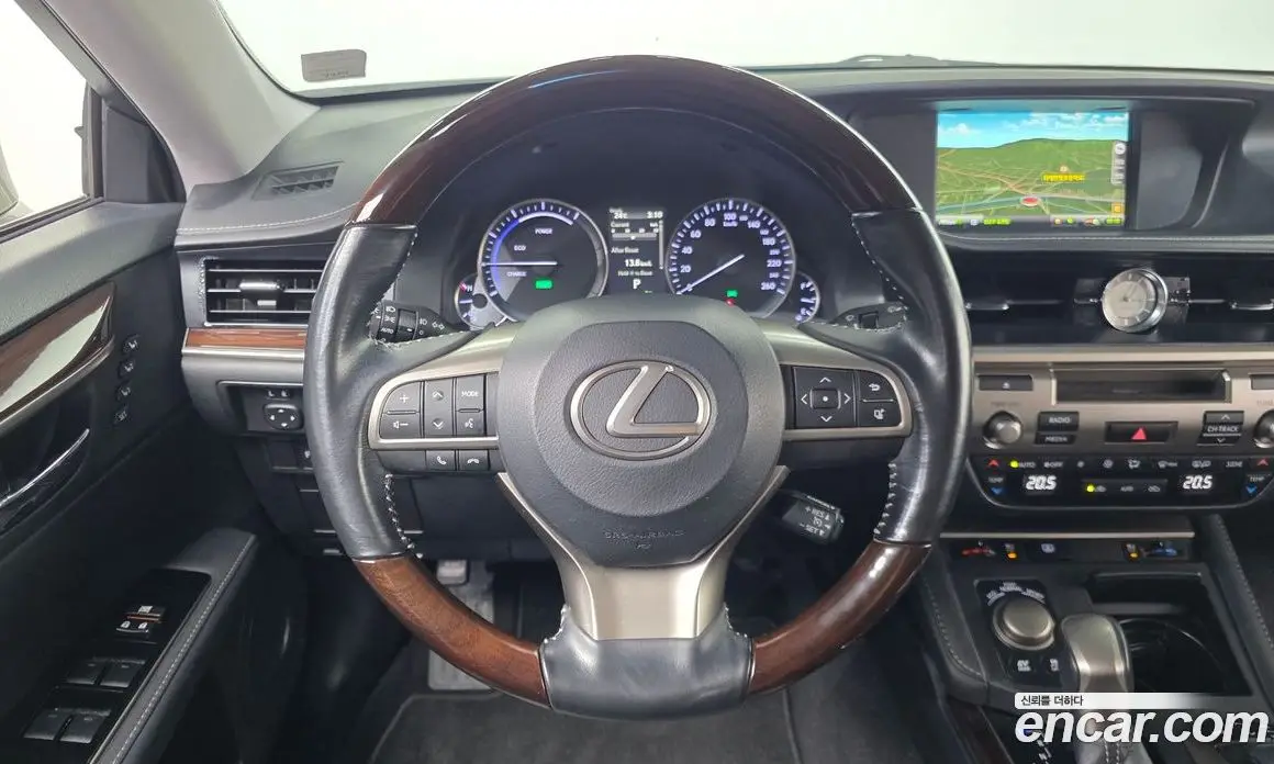 Lexus ES 2017 2.5 автомат (гидро), фото 13