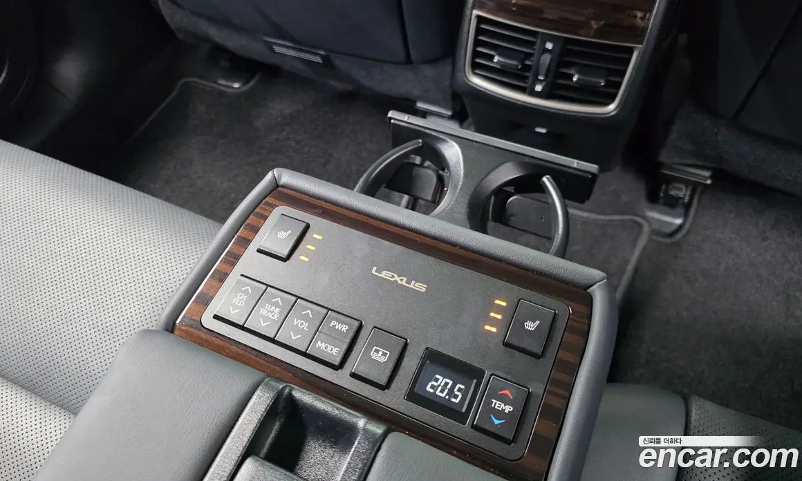 Lexus ES 2017 2.5 автомат (гидро), фото 17