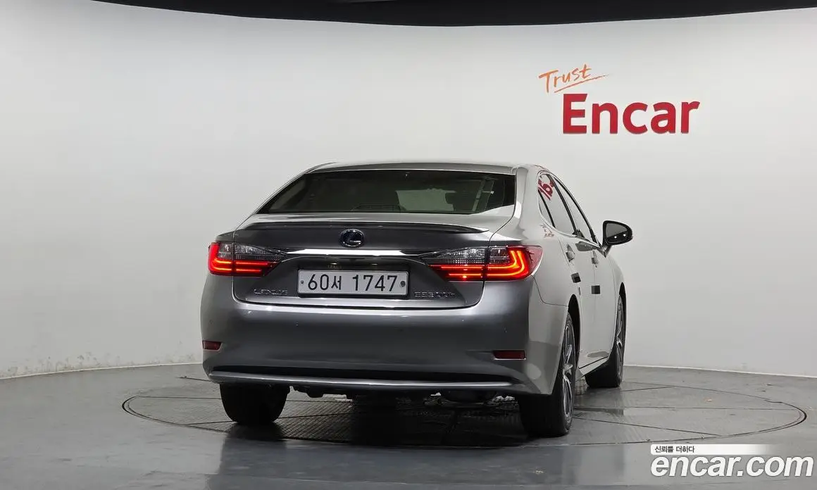 Lexus ES 2017 2.5 автомат (гидро), фото 4