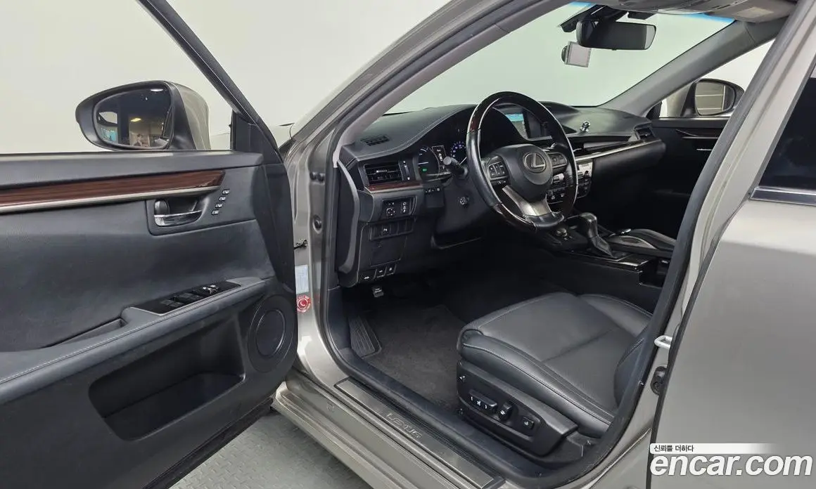 Lexus ES 2017 2.5 автомат (гидро), фото 10