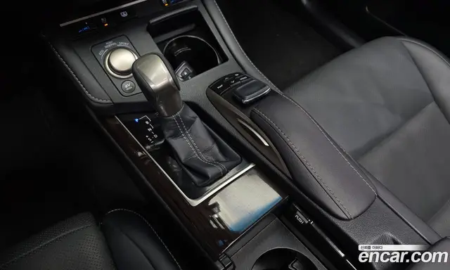 Lexus ES 2017 2.5 автомат (гидро), миниатюра 9