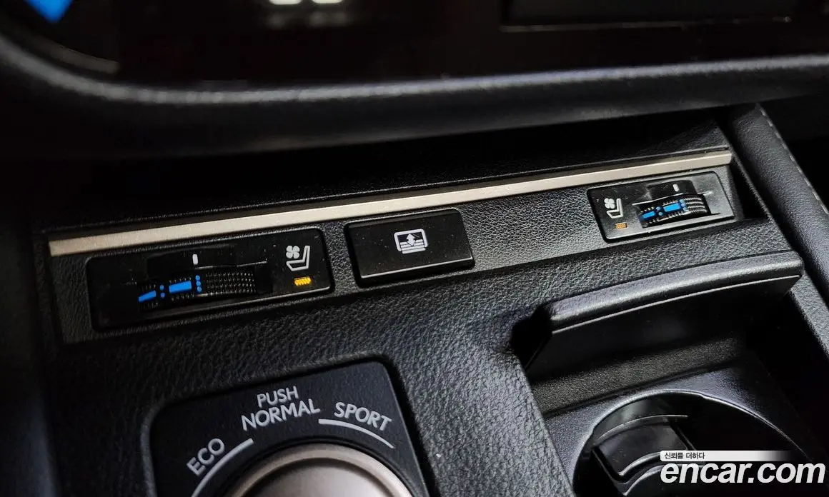 Lexus ES 2017 2.5 автомат (гидро), фото 16