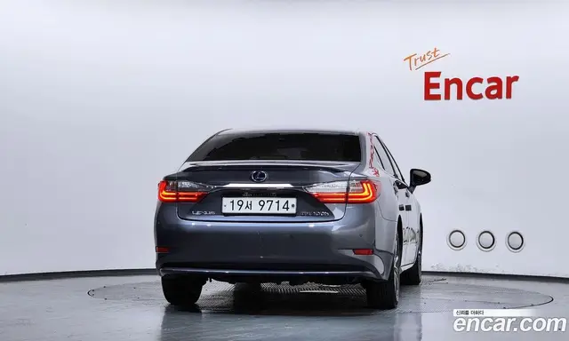 Lexus ES 2017 2.5 автомат (гидро), миниатюра 4