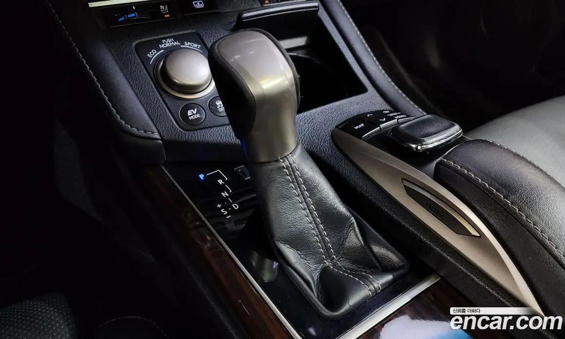 Lexus ES 2017 2.5 автомат (гидро), фото 9