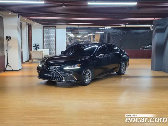 Lexus ES, 2023, 46 980 км