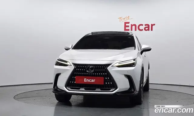 Lexus NX 2023 2.5 автомат (гидро), миниатюра 3