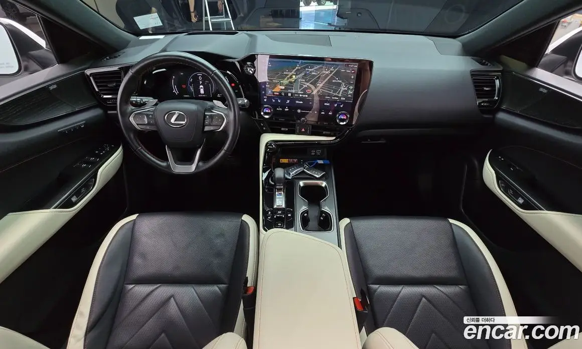 Lexus NX 2023 2.5 автомат (гидро), фото 7