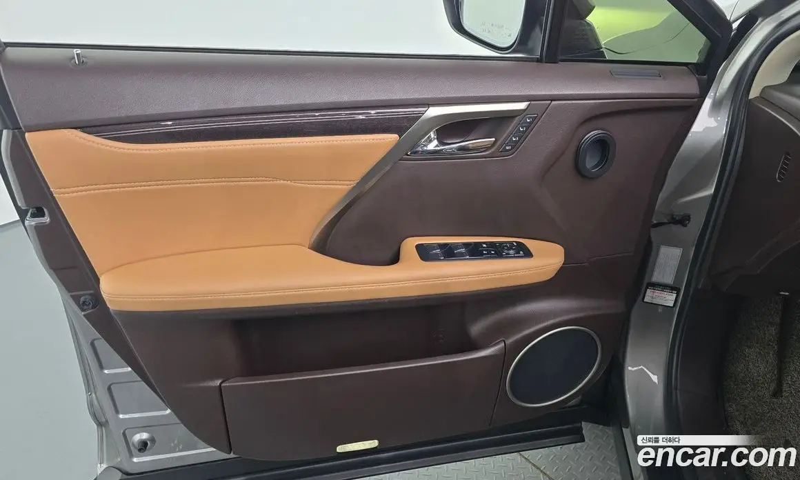 Lexus RX 2018 3.5 автомат (гидро), фото 13