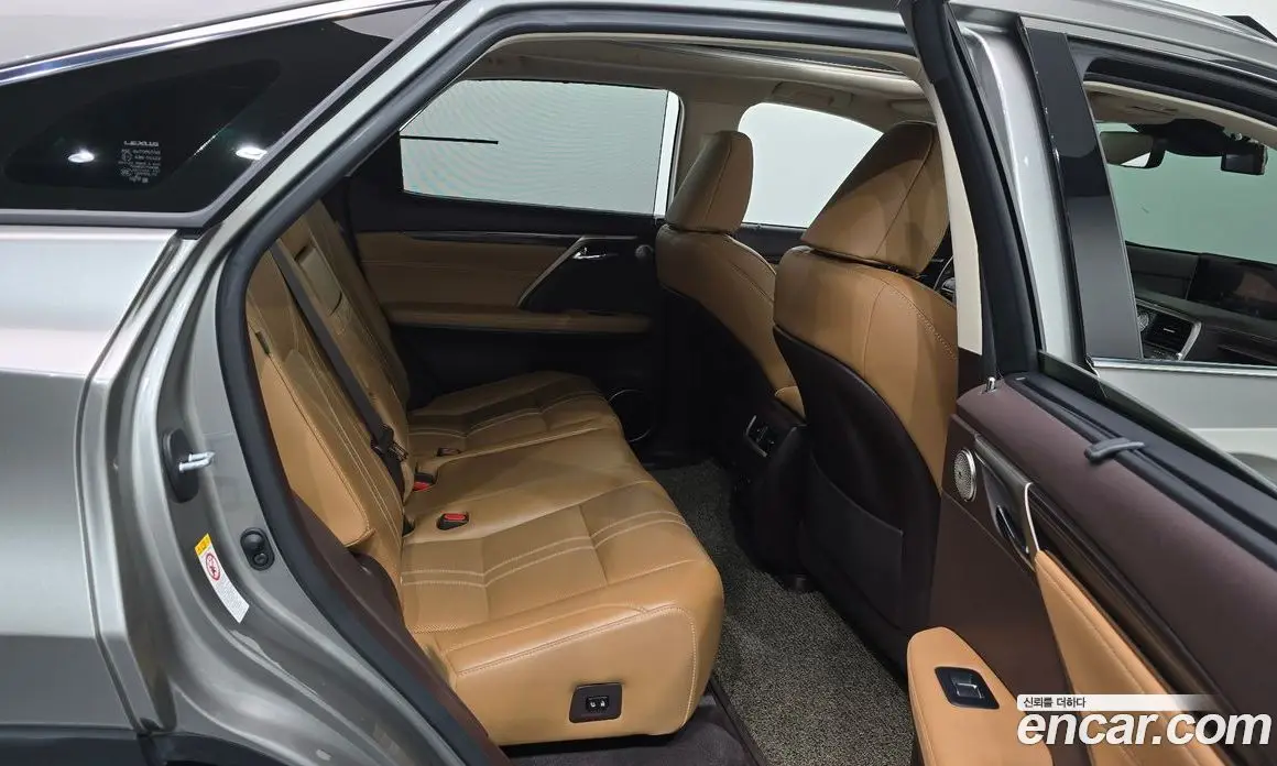 Lexus RX 2018 3.5 автомат (гидро), фото 16