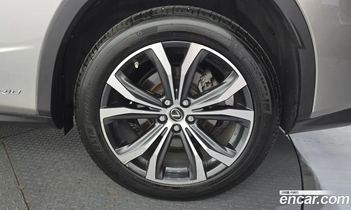 Lexus RX 2018 3.5 автомат (гидро), фото 6