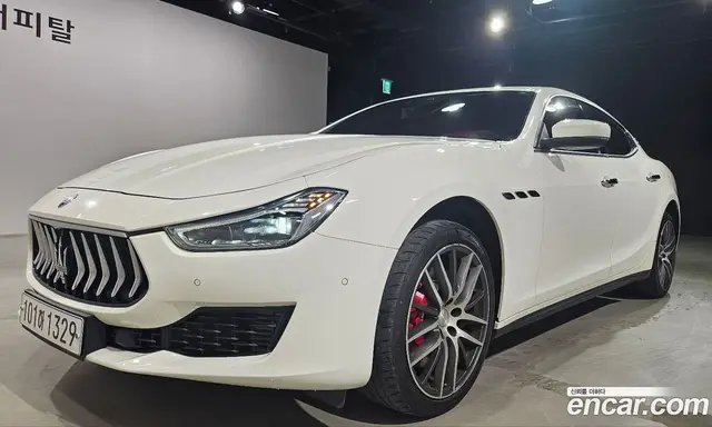 Maserati Ghibli 2020 3.0 автомат (гидро), миниатюра 2