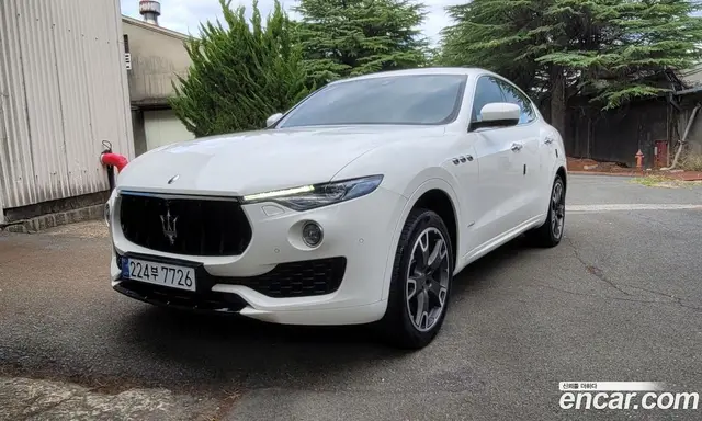 Maserati Levante, 2017, 226 816 км