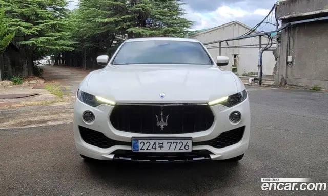 Maserati Levante 2017 3.0 автомат (гидро), миниатюра 2