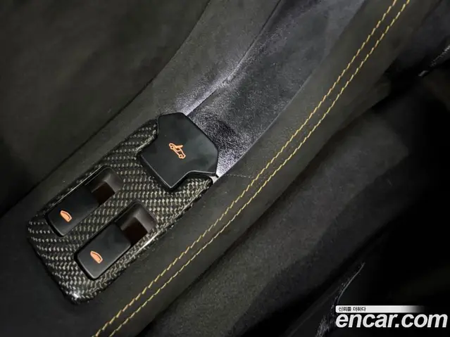 McLaren 650S 2015 3.8 автомат (гидро), миниатюра 11