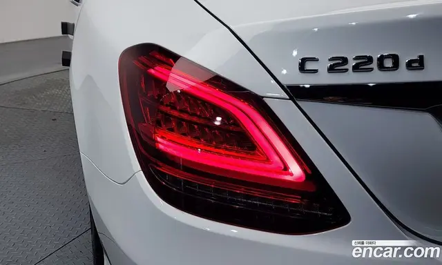 Mercedes-Benz C-Class 2021 1.9 автомат (гидро), миниатюра 9
