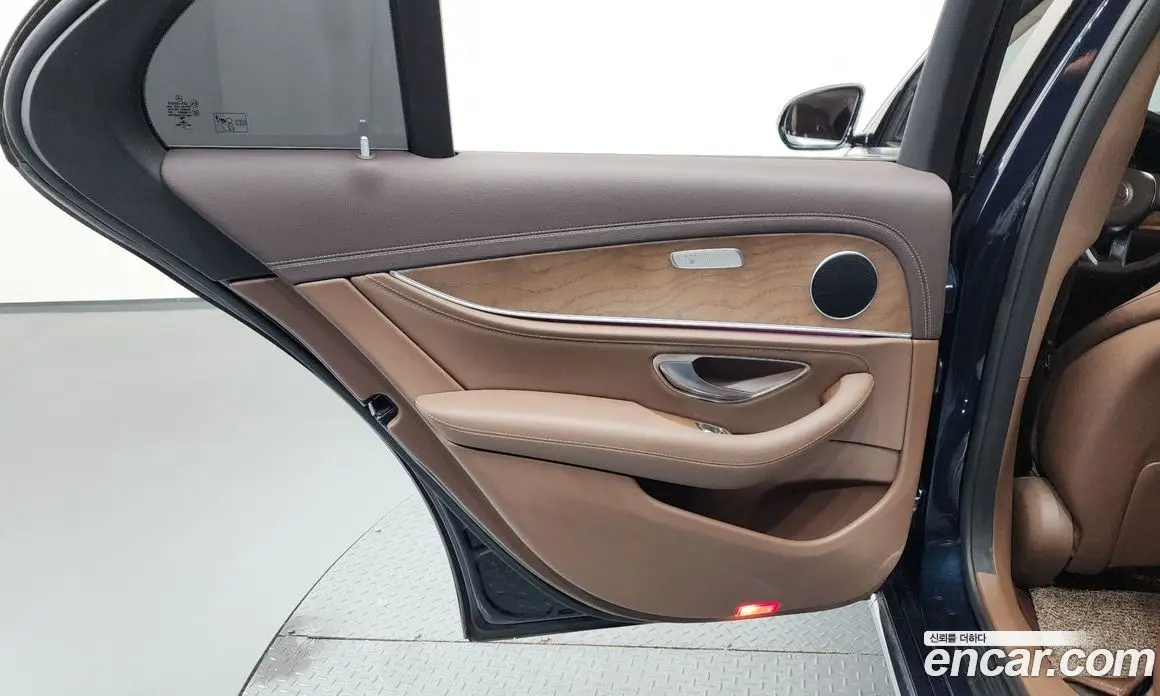 Mercedes-Benz E-Class 2017 2.0 автомат (гидро), фото 15