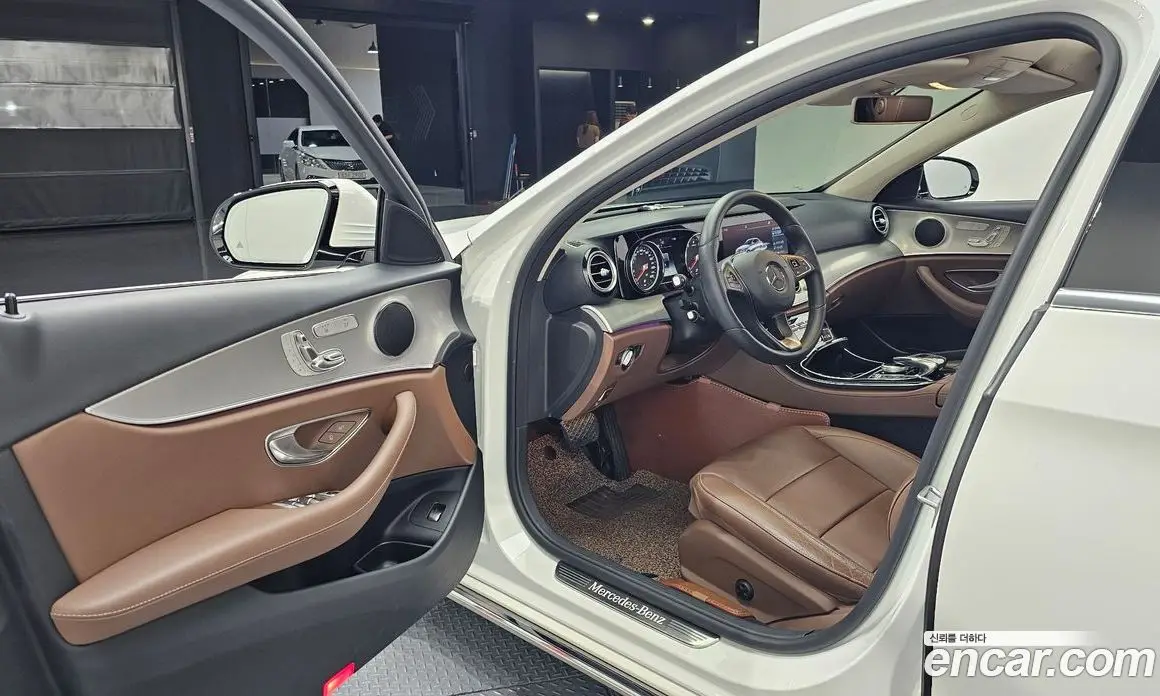 Mercedes-Benz E-Class 2018 2.0 автомат (гидро), фото 13
