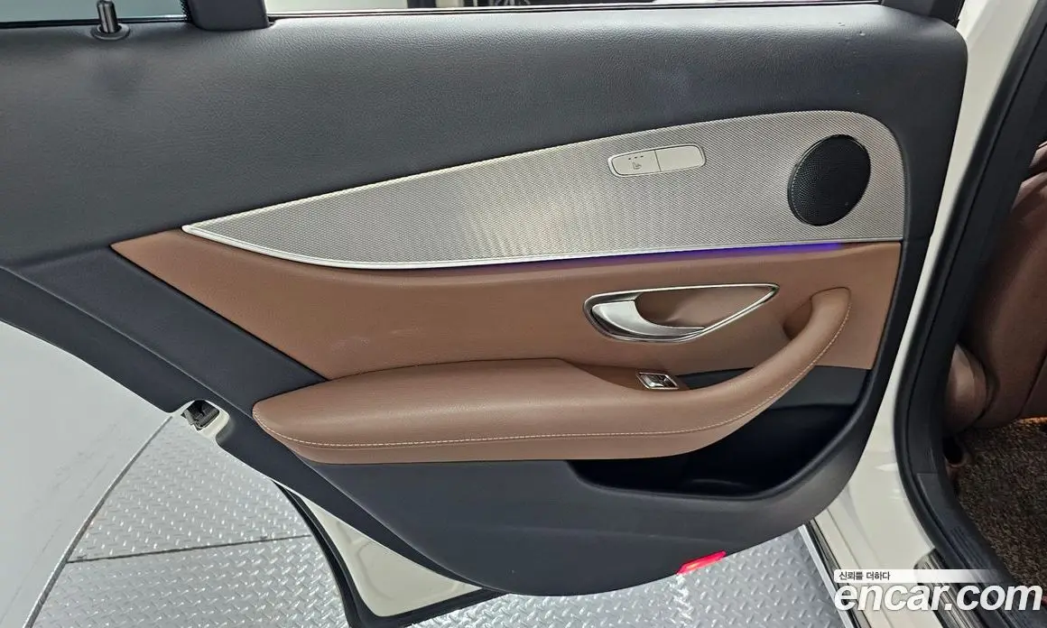 Mercedes-Benz E-Class 2018 2.0 автомат (гидро), фото 15
