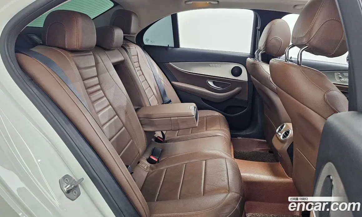 Mercedes-Benz E-Class 2018 2.0 автомат (гидро), фото 18