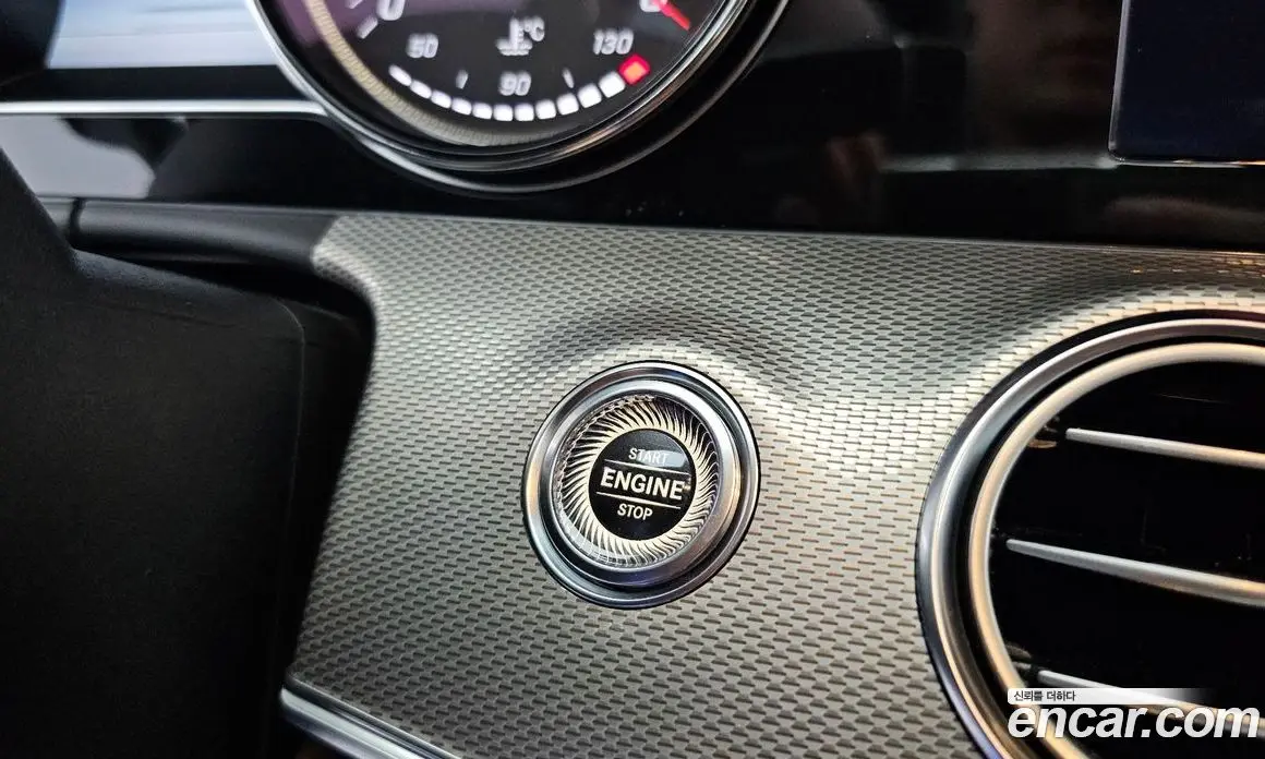 Mercedes-Benz E-Class 2018 2.0 автомат (гидро), фото 28