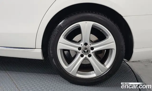 Mercedes-Benz E-Class 2018 2.0 автомат (гидро), миниатюра 7
