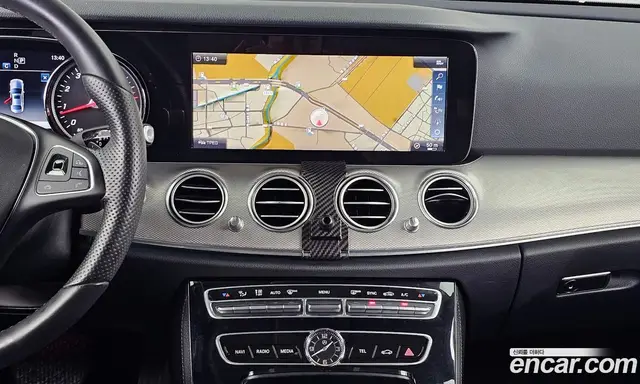 Mercedes-Benz E-Class 2018 2.0 автомат (гидро), миниатюра 12