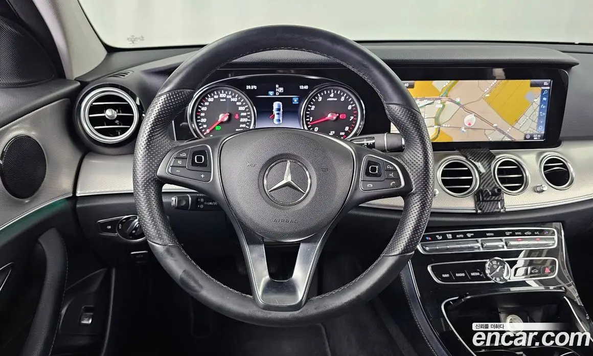 Mercedes-Benz E-Class 2018 2.0 автомат (гидро), фото 13